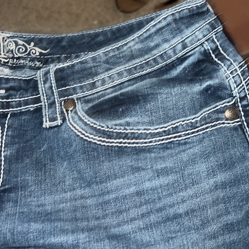 Maurices Dark Blue Denim Capri Jeans - Picture 6 of 7